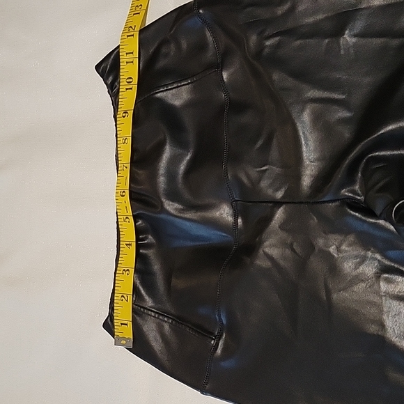 Aritzia Wilfred Free Daria black vegan leather leggings women's small - Picture 2 of 7